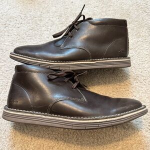 Clarks Men's Forge Stride Brown Leather‎ Chukka Boots Size 10M
